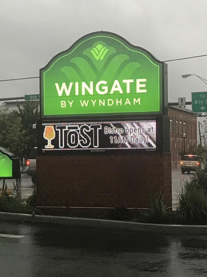 Hotel Wingate By Wyndham Altoona Downtown/Medical Center Exterior foto