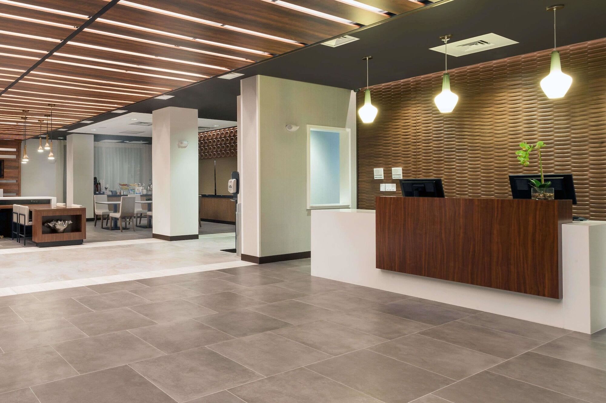 Hotel Wingate By Wyndham Altoona Downtown/Medical Center Exterior foto